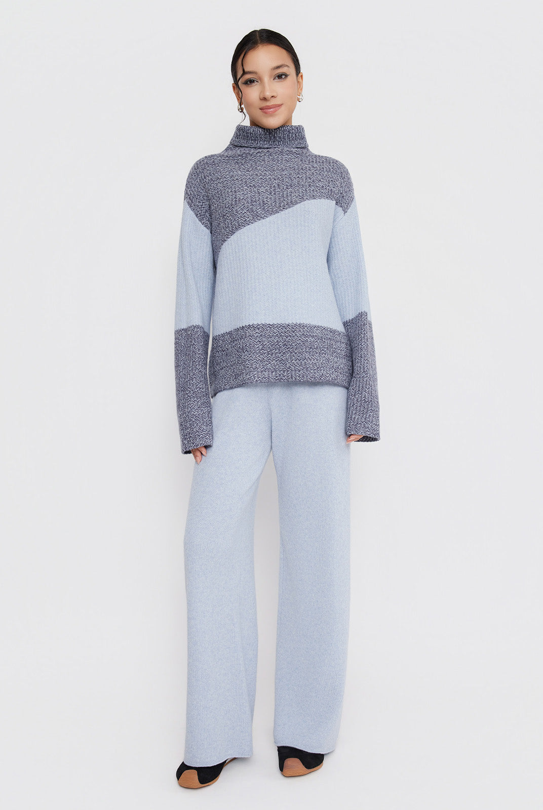ASOBIO 100% Wool Colorblock Turtleneck Sweater