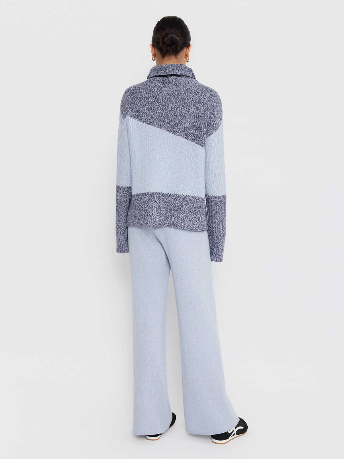 ASOBIO 100% Wool Colorblock Turtleneck Sweater